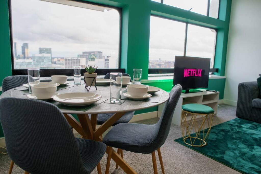 Manchester City Centre Apartment, Skyline View ภายนอก รูปภาพ